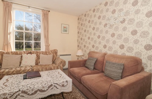 Dursley Cottage | Wards Court 2