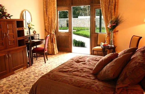Mohill Hotel | Lough Rynn Castle