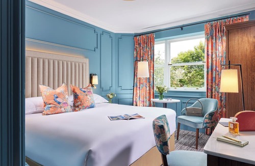 Ballsbridge House | Waterloo Townhouse & Suites