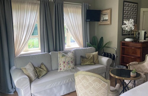 Cuffesgrange Bed & Breakfast | Ballybur Lodge