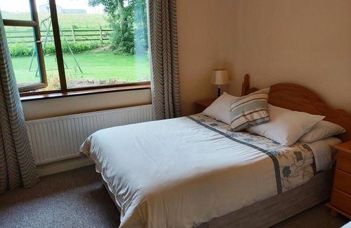 Kilcoman Bed & Breakfast | Valley Lodge