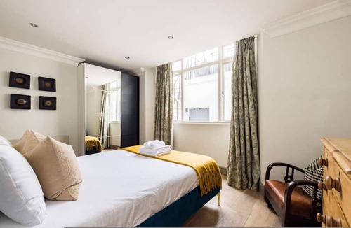 Campden Apartment | The Brunswick Oasis 2 Bedroom in Notting Hill