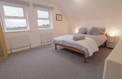 Coleraine Cottage | The Loft - 96B