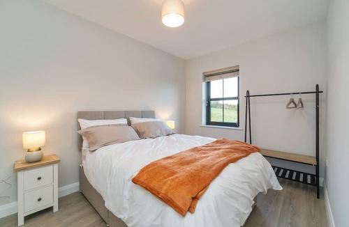 Newry House | Modern Entire Home Retreat in Newry