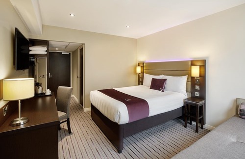 Waunlwyd Hotel | Premier Inn Ebbw Vale