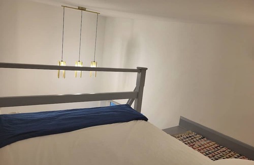 Cork Apartment | Loft Style-1br-walkinshower-wifi-central Cork
