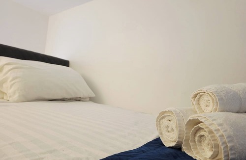 Cork Apartment | Loft Style-1br-walkinshower-wifi-central Cork