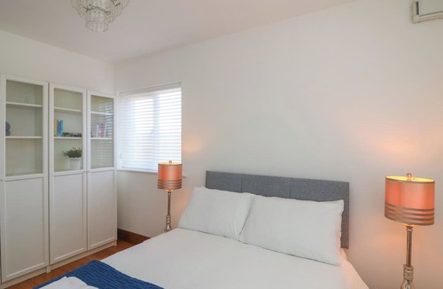 Skerries Cottage | To The Beach!