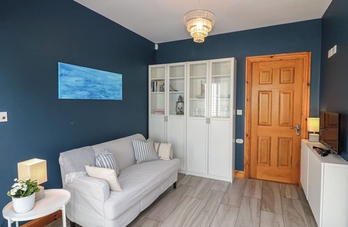 Skerries Cottage | To The Beach!