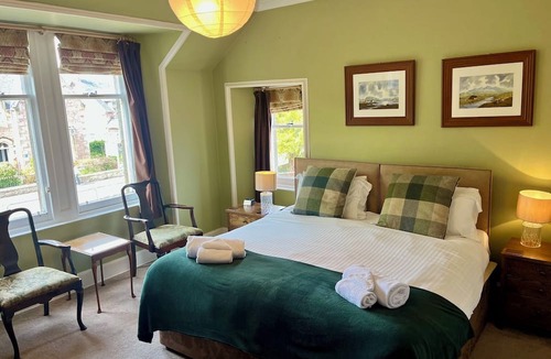 Inverness Villa | Ladies Lodge - Inverness