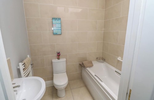 Enniscrone Cottage | C65 Cahermore Holiday Village