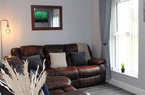 Coleraine Apartment | Forest View House Hot Tub Sleeps 2