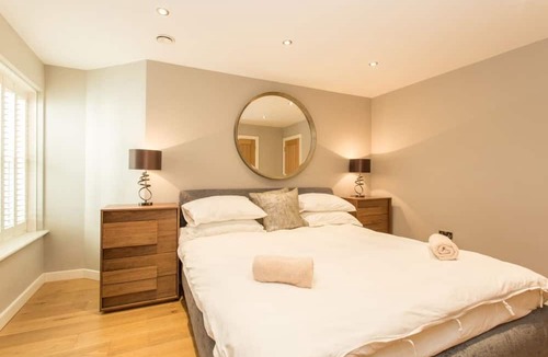 Paddington Cottage | The Sweet Mews - Big & Bright 4bdr Mews Home in Ideal Location