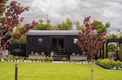 Limavady Cabin | Charming Lodge in Limavady