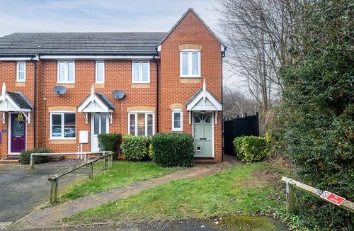 Brackley House | 3-bed House in Brackley* Contractors *Relocations