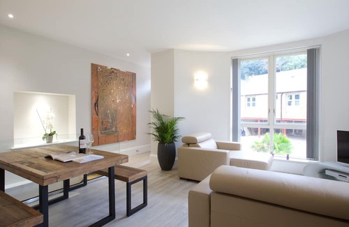 Nailsworth Condo | Railway Apartments
