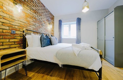 Patchway Apartment | One Bedroom Apartment Close to MOD