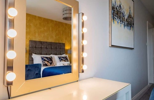 Latin Quarter Apartment | The Spanish Arch Retreat - Sleeps 4
