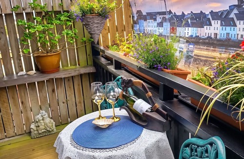 Claddagh Apartment | Homerez - Apartment in Galway, Balcony