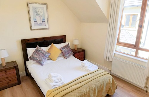 Swords Condo | Heyward Mews Holiday Homes (Sleeps 5)
