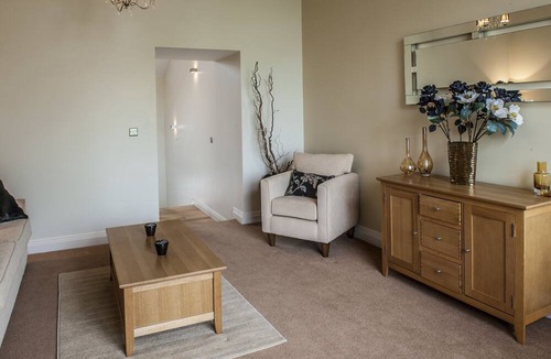 Tyrrellspass Apartment | New Forest Golf Club Apartments