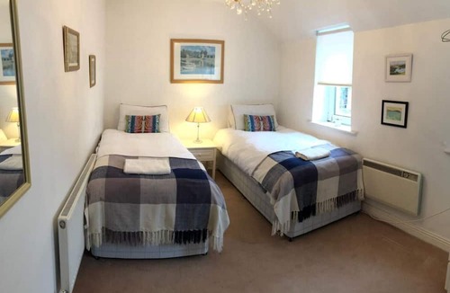 Kinsale Town Centre Apartment | 2 bedroom harbour view apartment in Kinsale