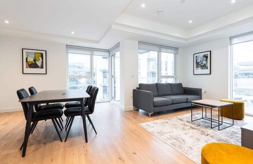 Sutton Cross Apartment | The Hunt by Dublin At Home