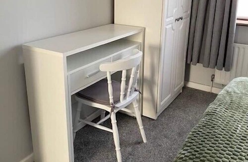 Roscoe Apartment | Cortoon Inn, Double Room 5 (1 DBL)