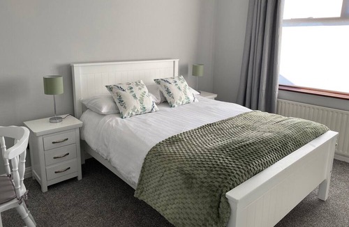 Roscoe Apartment | Cortoon Inn, Double Room 3 (1 DBL)