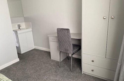 Roscoe Apartment | Cortoon Inn, Double Room 6 (1 DBL)