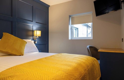 Carlow Apartment | Ewings Bar & Self-Catering Accommodation