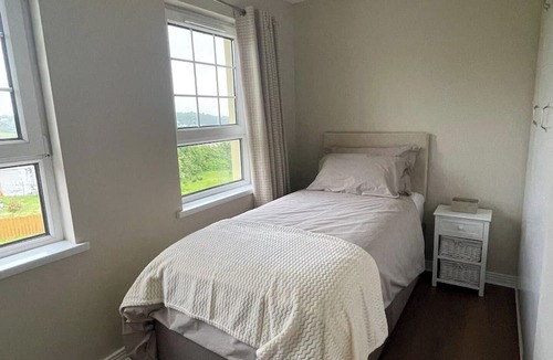 Letterkenny House | 4Bedroom House-Letterkenny-PrivateGarden-Sleeps 7