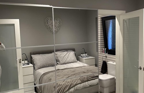 Dublin House | Croke Park, 3-Beds, Sleeps 6, 2 min to Tram Stop