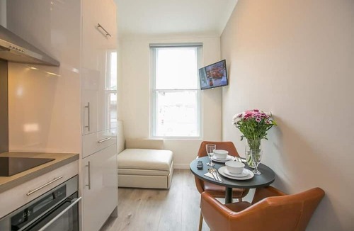 City Centre Dublin Apartment | St Stephen's Green District-1