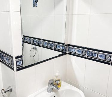 Castleknock House | Stylish 2BR wiz Free Parking near Castleknock