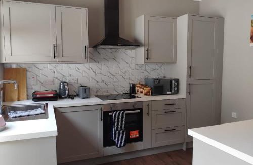 Blackwater House | Kilnew Holiday home 5 min from the beach