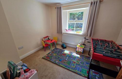 Ogonnelloe House | Charming Farm Cottage Near Lough Derg