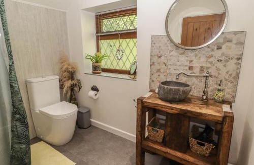 Bridgend House | Cân yr adar