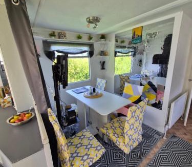 Crumlin House | Airport Cottage
