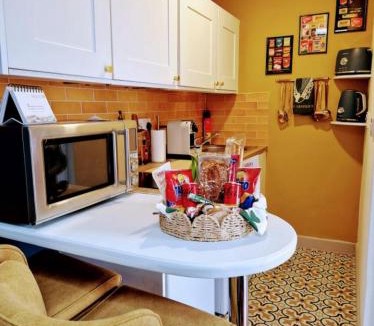 Dublin Apartment | Cottage Studio with Private Garden Patio