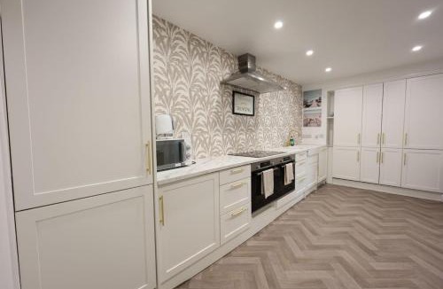 Liscannor House | Harbour View - Sleeps 26 guests