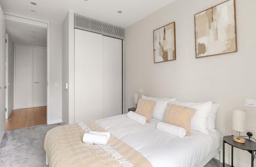 Cathedrals Apartment | Central London 2 bedroom Flat with View