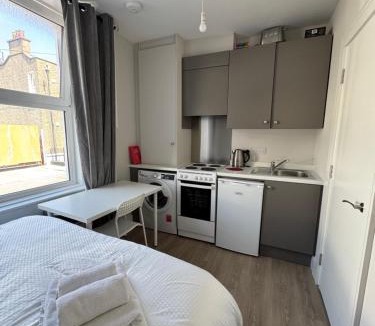 Broadstone Apartment | Perfect Studio Minutes from Dublin City Centre!