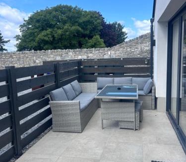 Ballinrobe House | Creagh Road House