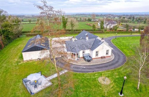 Coleraine House | Turner's Corner by Escape Ordinary