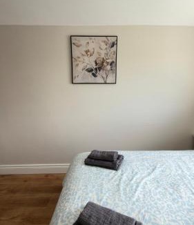 Dublin Apartment | The Strand House - Stylish 3BR House, Free Parking, Close to Croke Park, Minutes from City Center
