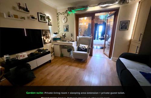 Kilcock House | Private Garden Suite with Exclusive Living Room - Shared Home