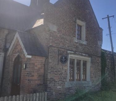 Ballyedmond House | Wells House & Gardens Self Catering Gardeners Cottage sleep 6