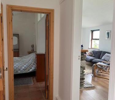 Dunbeacon Apartment | Near to Durrus Cozy Apartment with a View