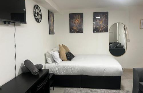 Camberwell Apartment | Crash and chill - Self contained studio in the Heart of Camberwell